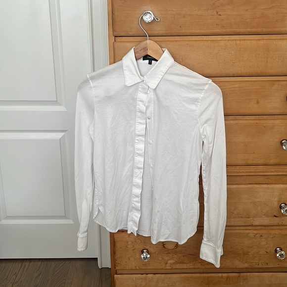 White petite size button-down shirt. - Picture 1 of 2